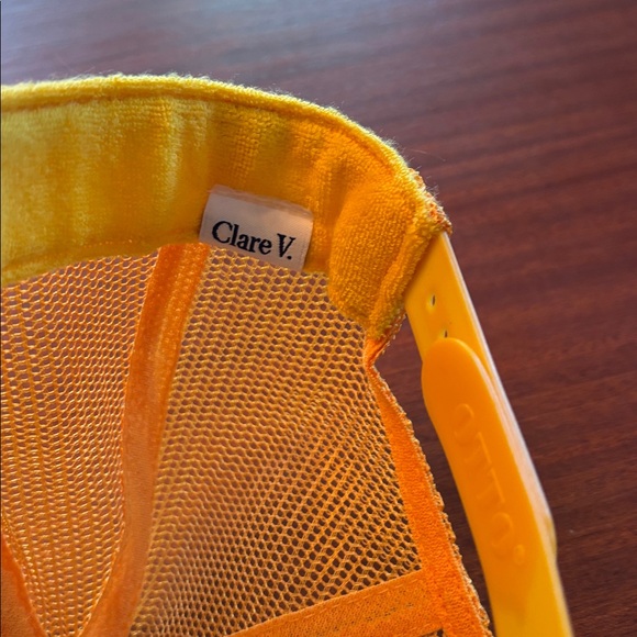 Clare v Trucker Hat - Picture 4 of 5